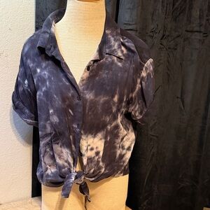 Vince Camuto Tie-Dye Button-Up Women Top